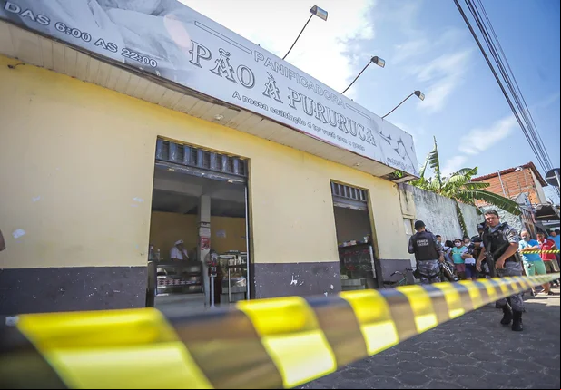 Crime registrado na calçada da panificadora