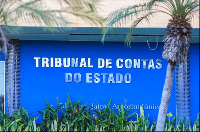 TCE-PI bloqueia contas de duas prefeituras e duas câmaras