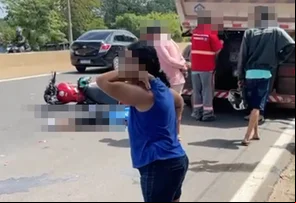 Pai para em acidente na BR 316 em Teresina e descobre que a vítima é o próprio filho