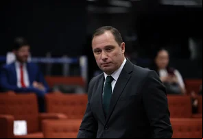 Mauro Cid mentiu e violou regras estabelecidas por Moraes, diz Veja