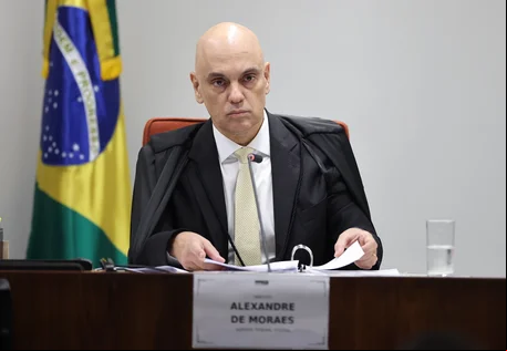 Moraes ataca big techs e defende mudança que pode agravar censura nas redes sociais