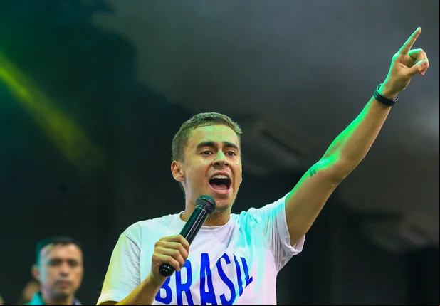 Nikolas Ferreira participa de evento com apoiadores em Teresina